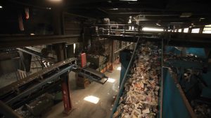 alat bantu efisien di tempat pembuangan sampah