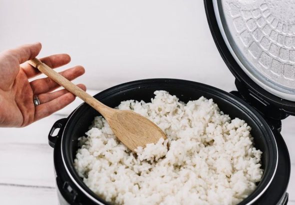 perbedaan rice cooker dan pemasak nasi