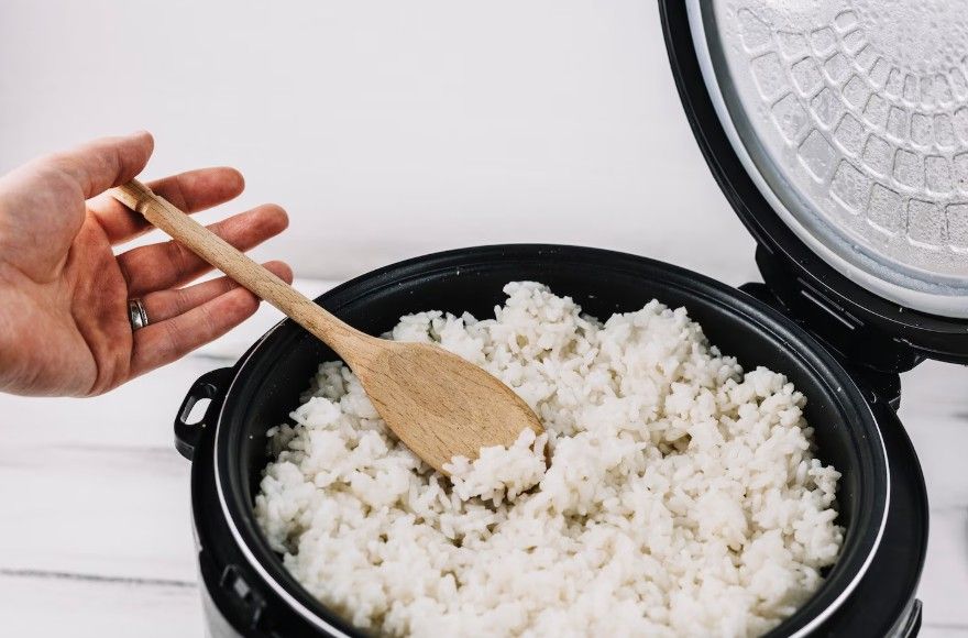 perbedaan rice cooker dan pemasak nasi